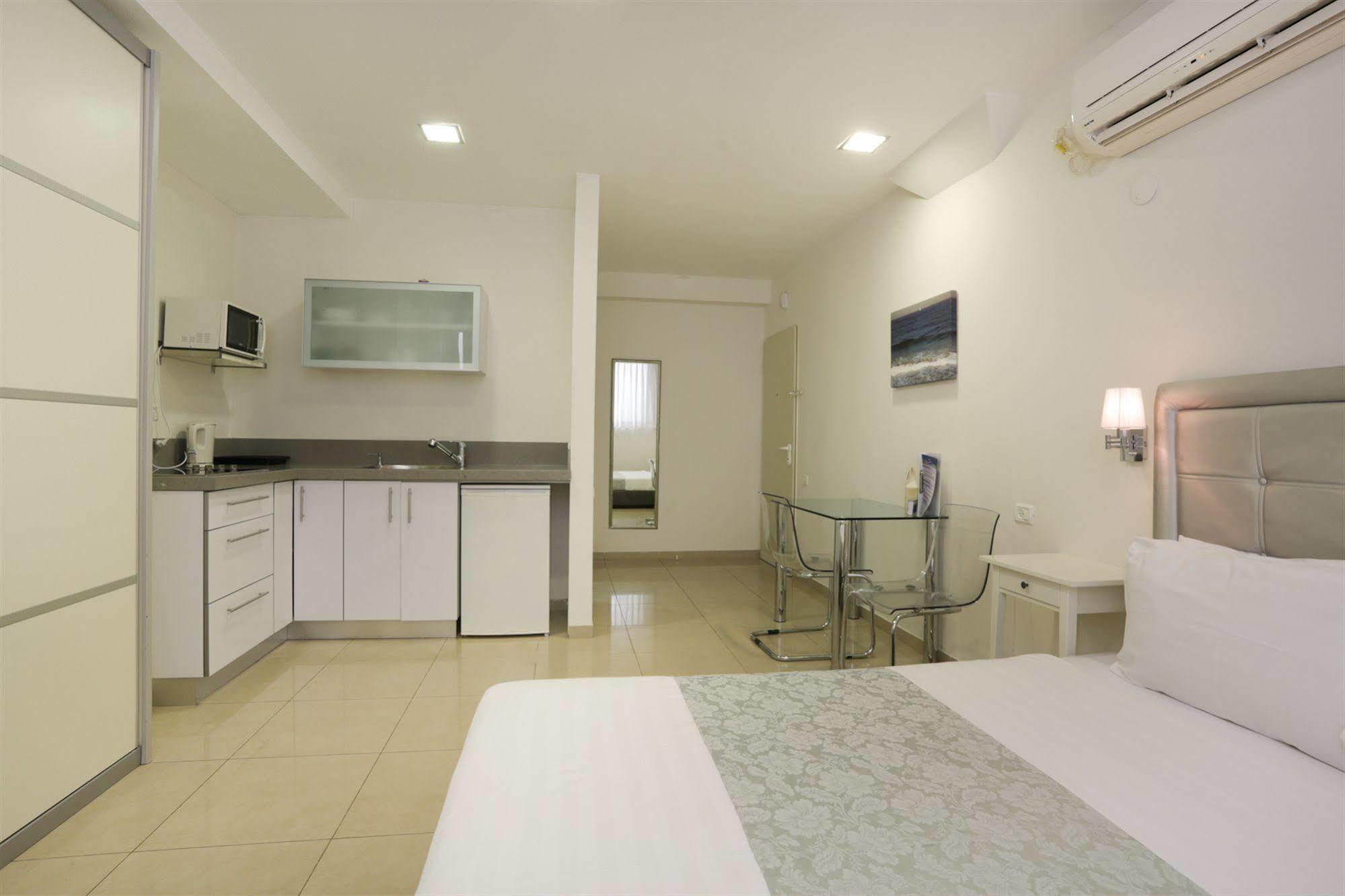Sea Land Suites Tel Aviv-Jaffa Exterior foto